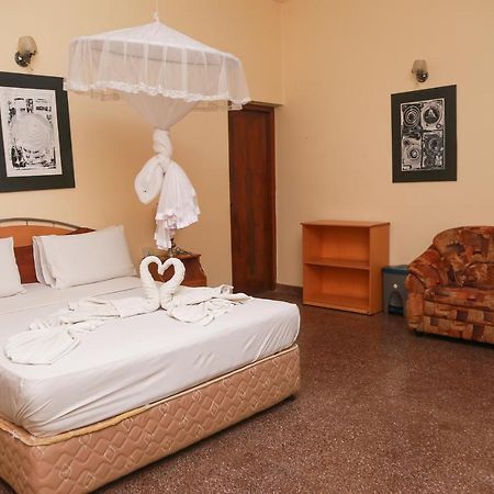Milano Tourist Rest Otel Anuradhapura Dış mekan fotoğraf