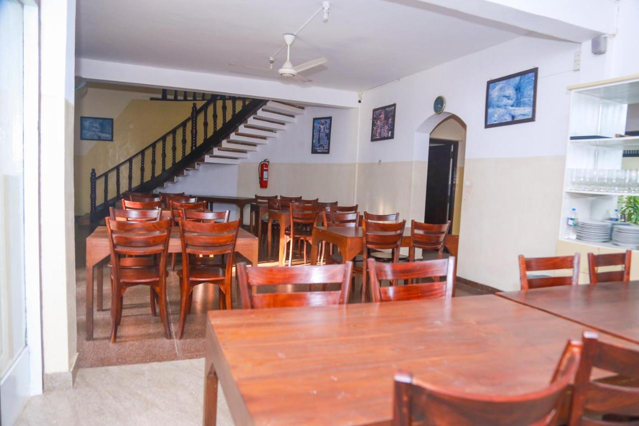 Milano Tourist Rest Otel Anuradhapura Dış mekan fotoğraf