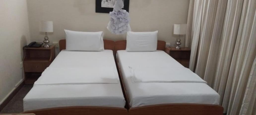 Milano Tourist Rest Otel Anuradhapura Dış mekan fotoğraf
