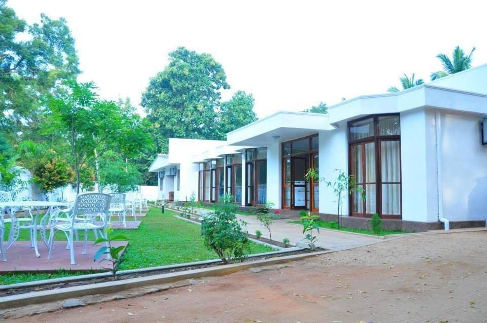 Milano Tourist Rest Otel Anuradhapura Dış mekan fotoğraf