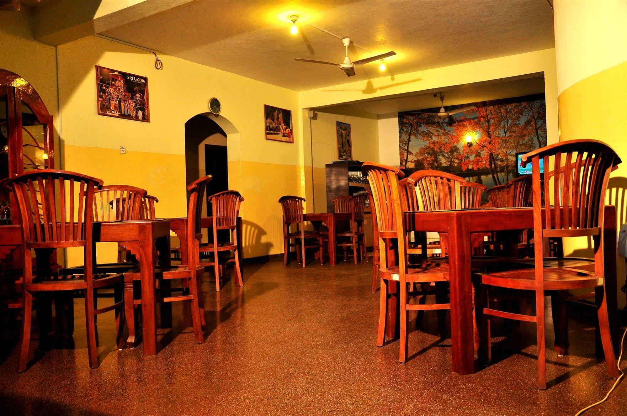 Milano Tourist Rest Otel Anuradhapura Dış mekan fotoğraf