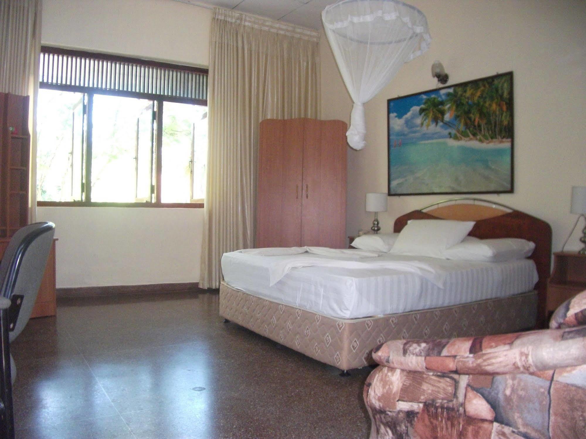 Milano Tourist Rest Otel Anuradhapura Dış mekan fotoğraf