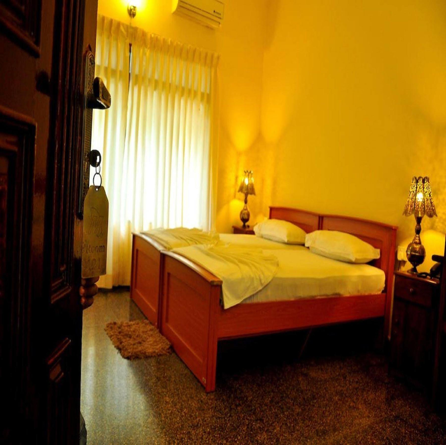 Milano Tourist Rest Otel Anuradhapura Dış mekan fotoğraf