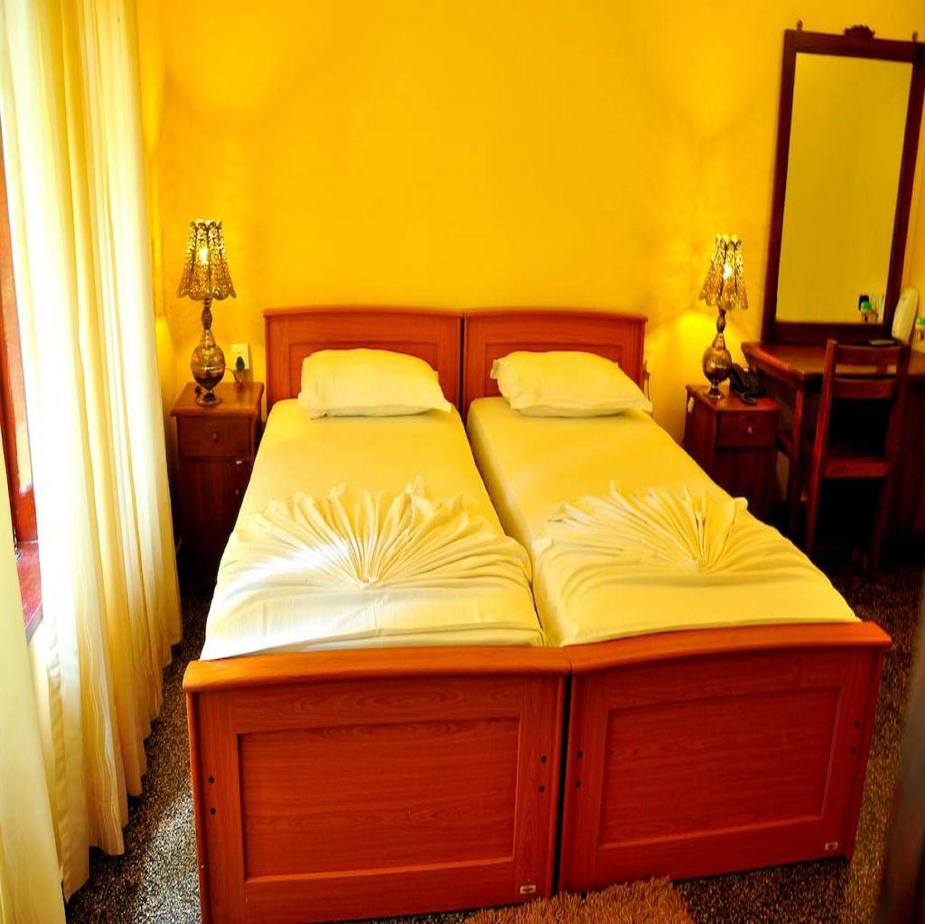 Milano Tourist Rest Otel Anuradhapura Dış mekan fotoğraf