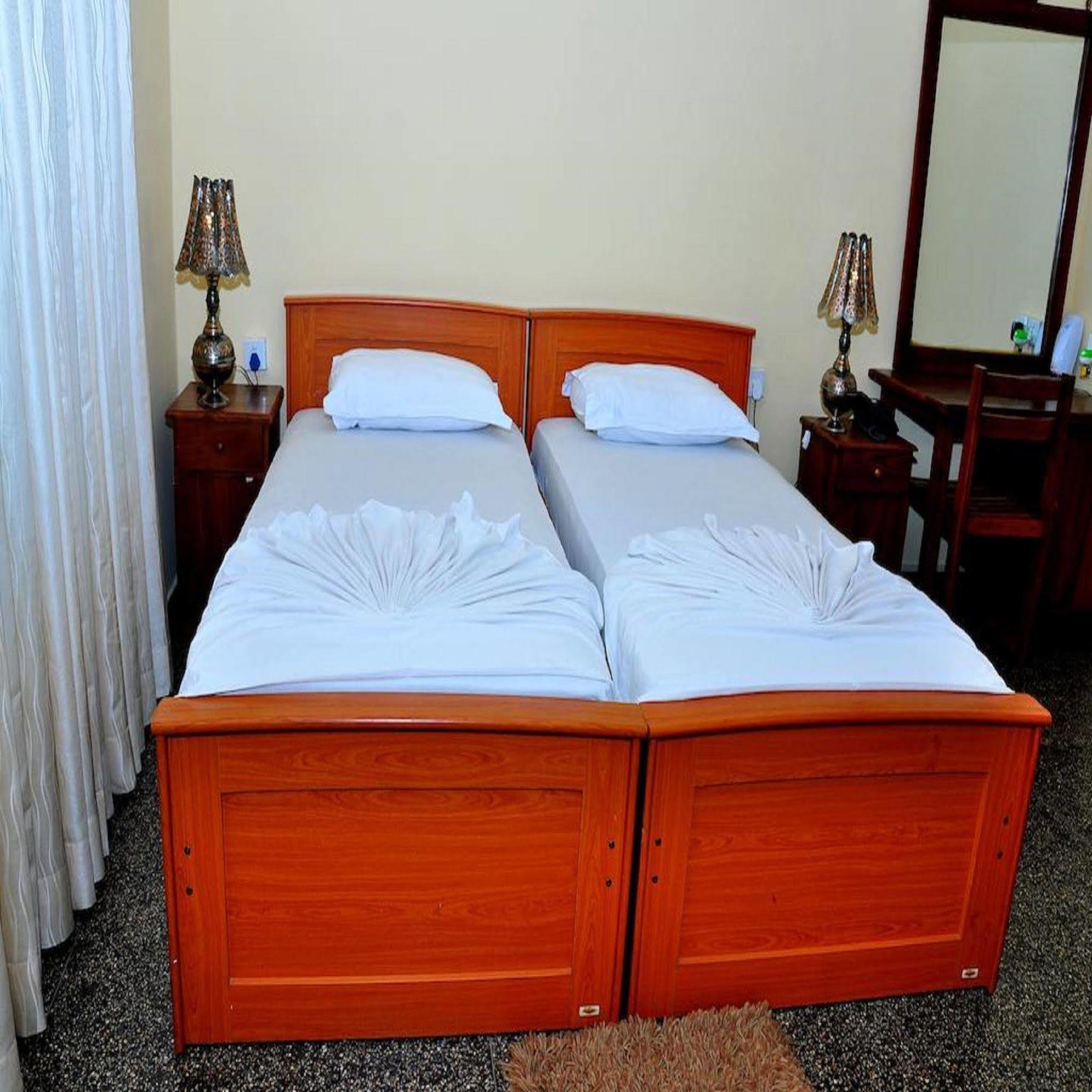 Milano Tourist Rest Otel Anuradhapura Dış mekan fotoğraf