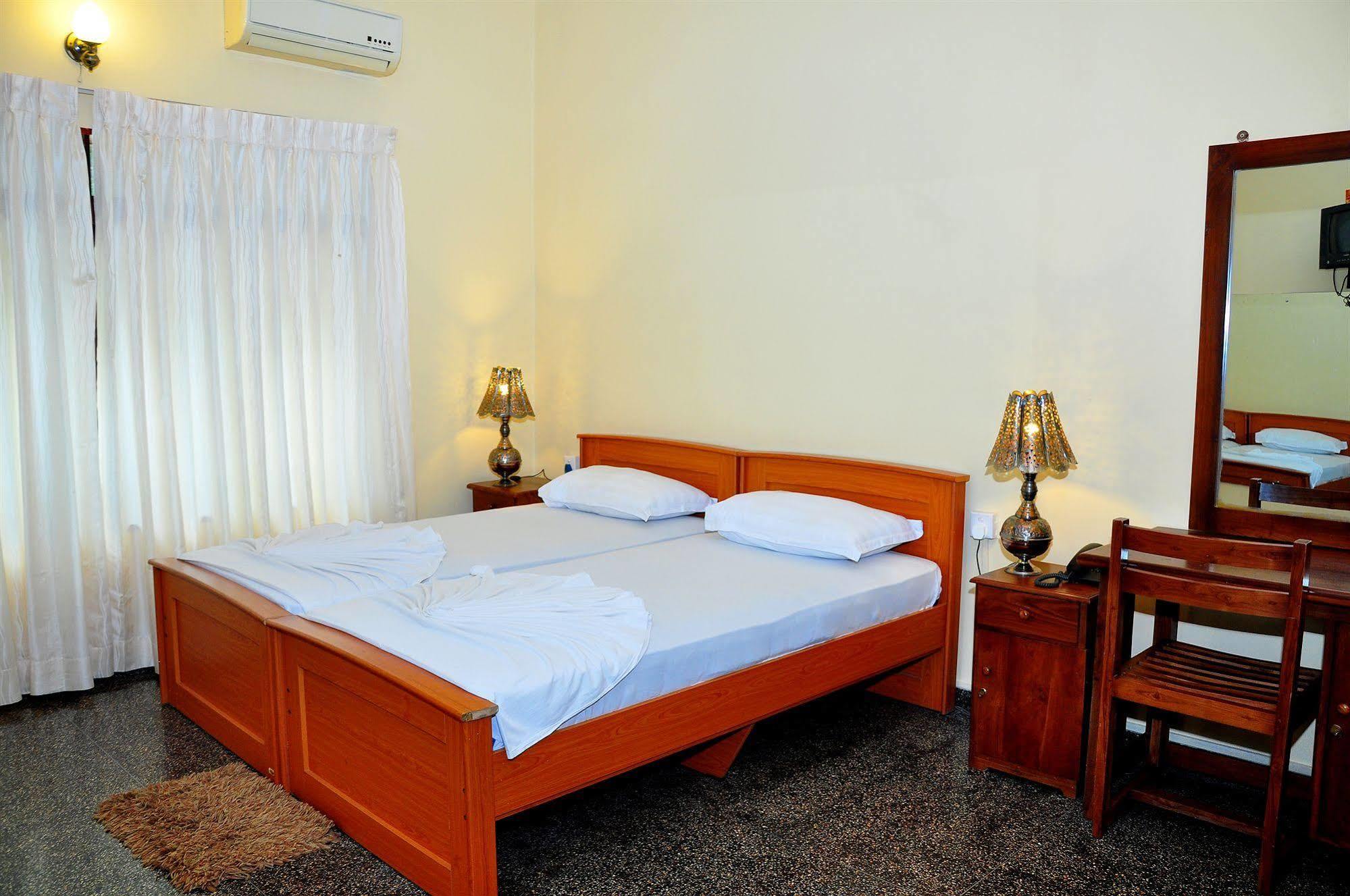 Milano Tourist Rest Otel Anuradhapura Dış mekan fotoğraf